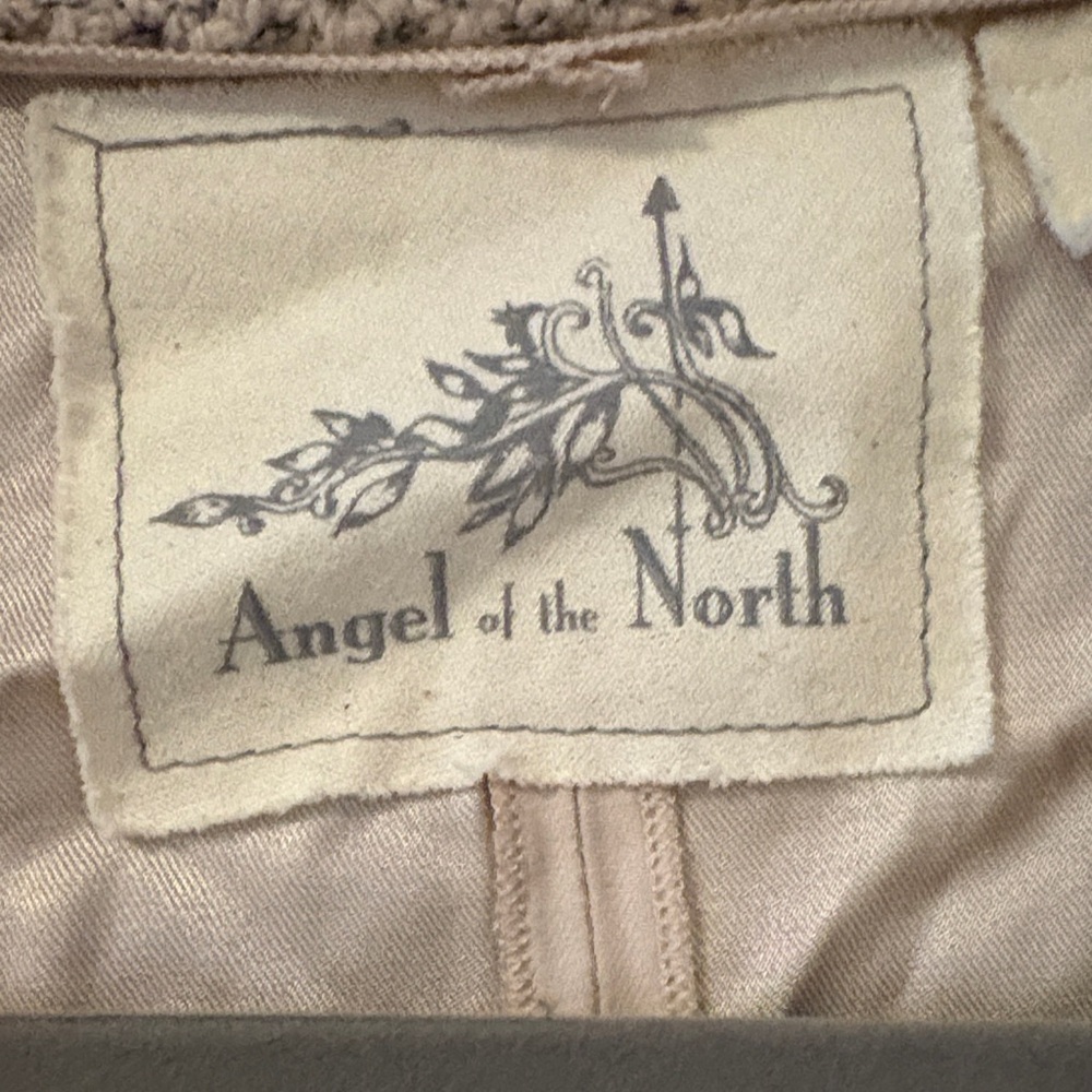 Chic Textured beige Jacket - Picture 2 of 6